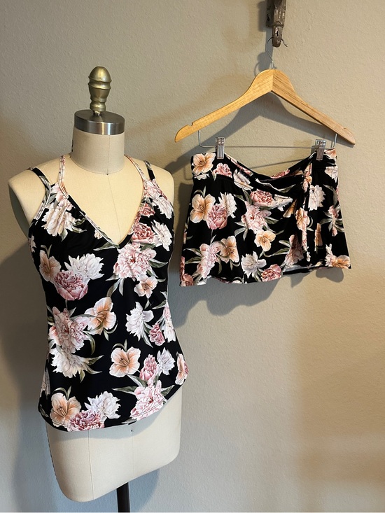 Alex Marie Other - Alex Marie Estilo Floral Black Swim Skirt and Tankini Top Set